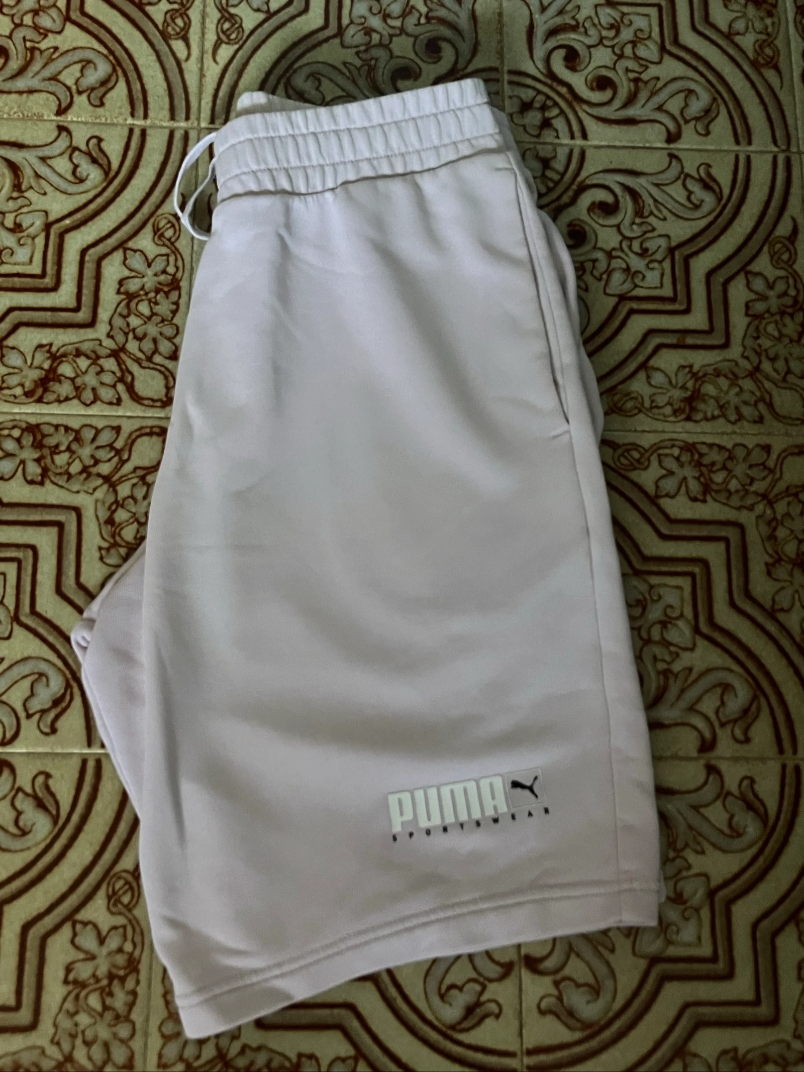 PUMA pink plaid shorts size M — Casual sportswear – photo 2